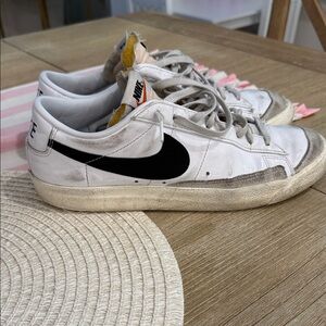 Nike Blazer Low Top